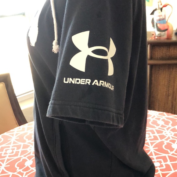Under Armour Hoodie. Size L - Picture 3 of 4